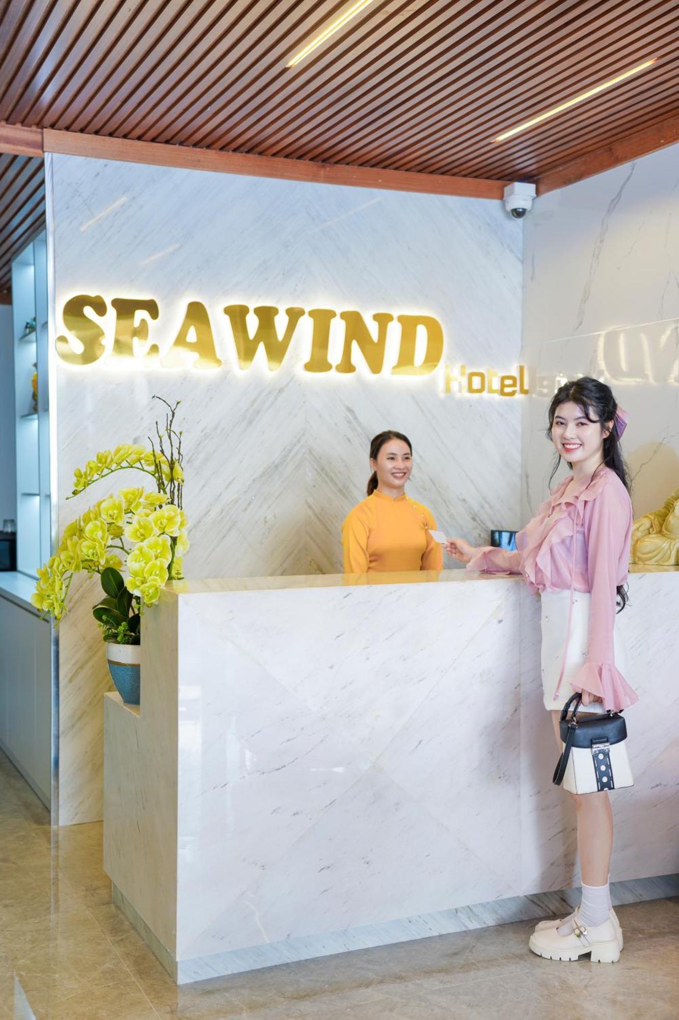 Sea Wind Hotel By Thg Da Nang Esterno foto