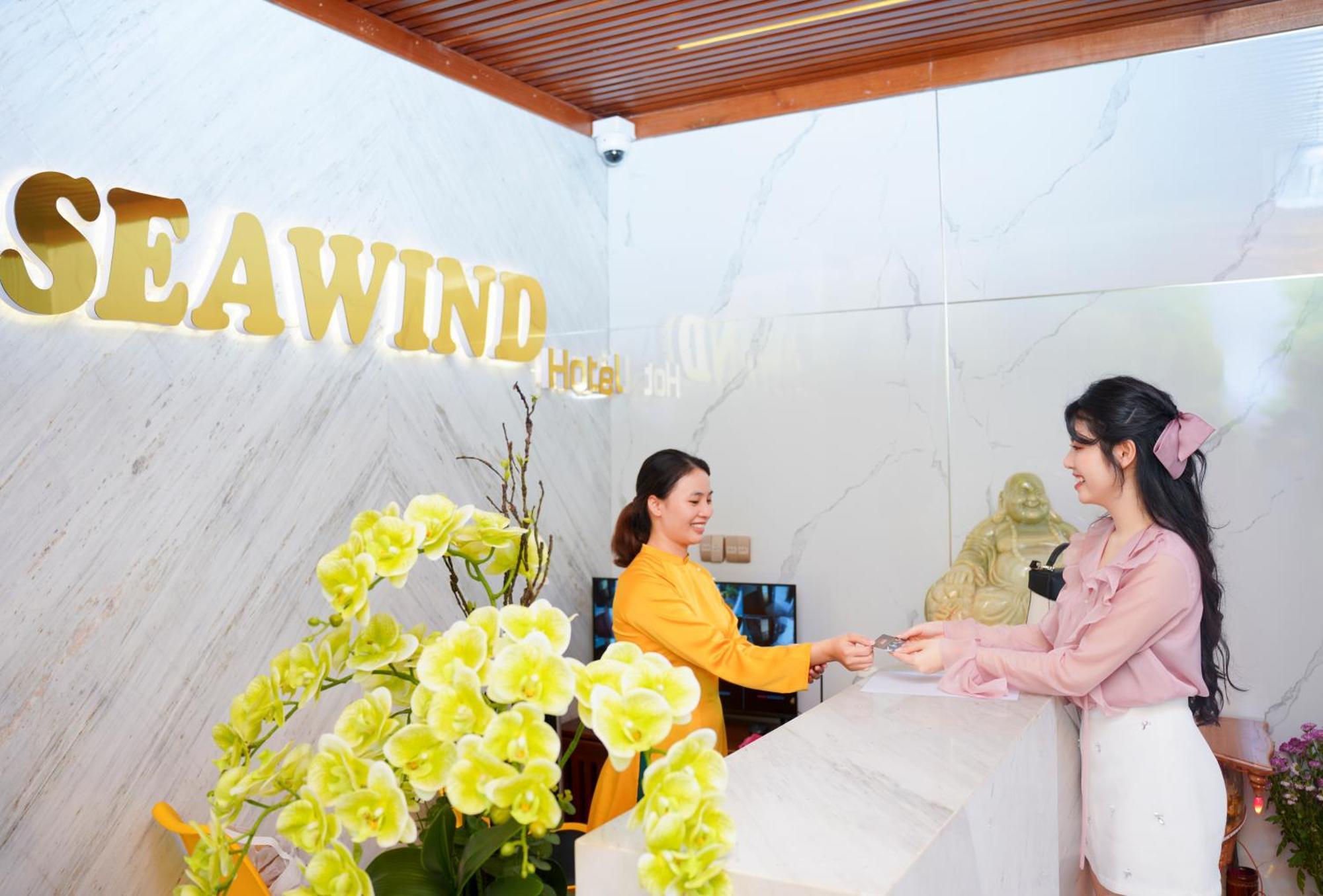 Sea Wind Hotel By Thg Da Nang Esterno foto