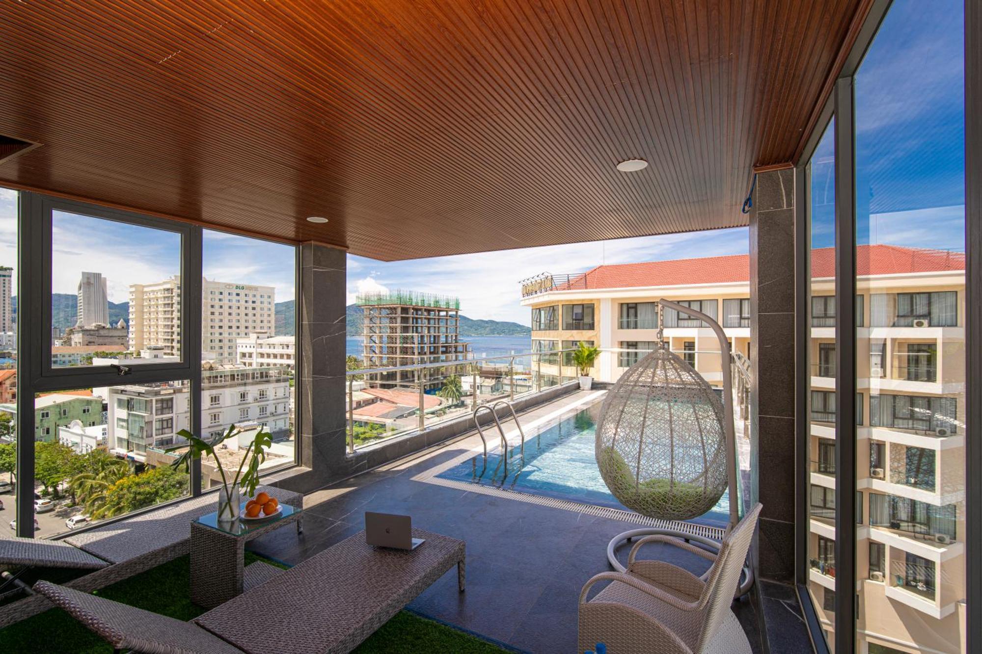 Sea Wind Hotel By Thg Da Nang Esterno foto