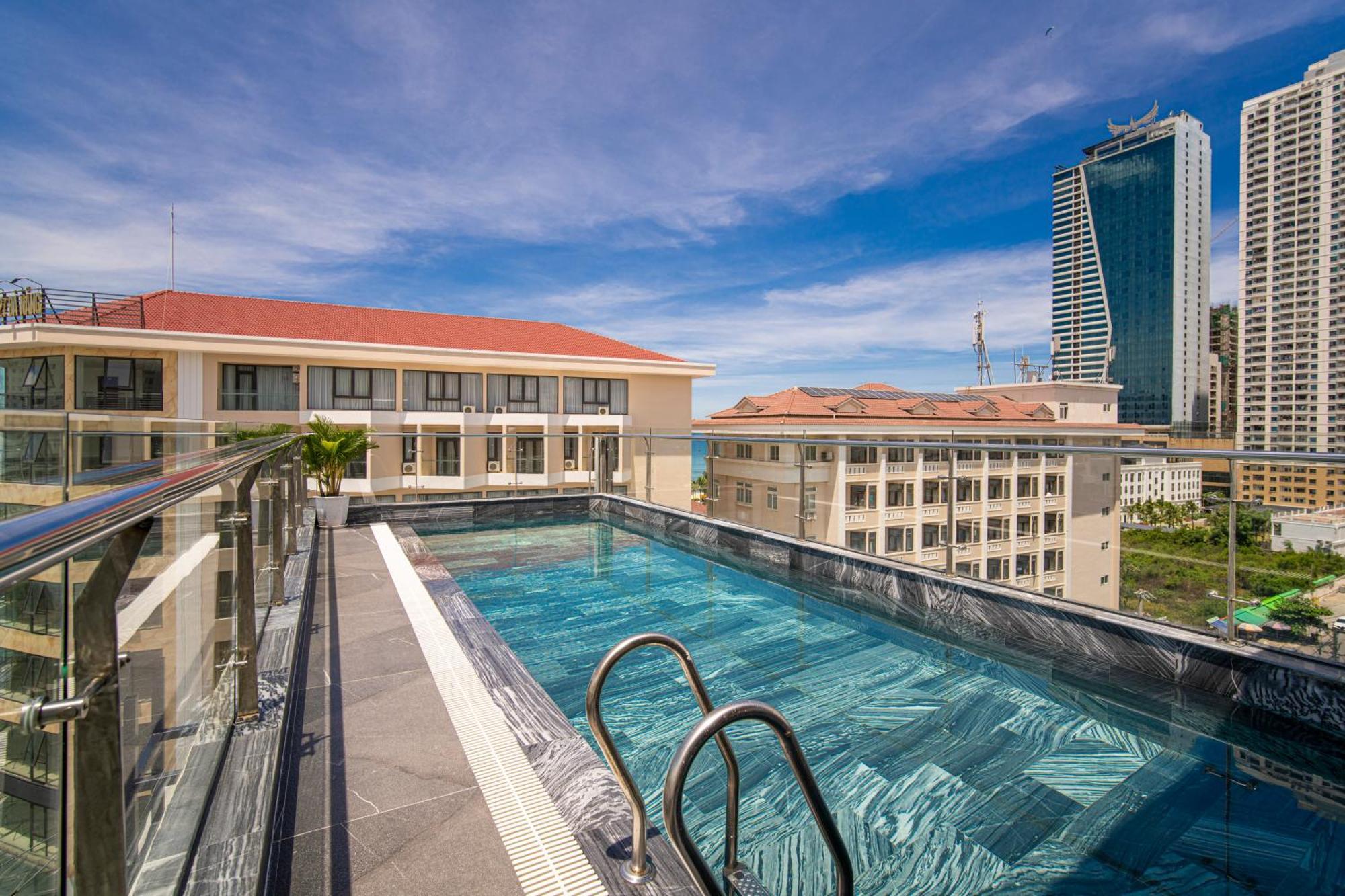 Sea Wind Hotel By Thg Da Nang Esterno foto